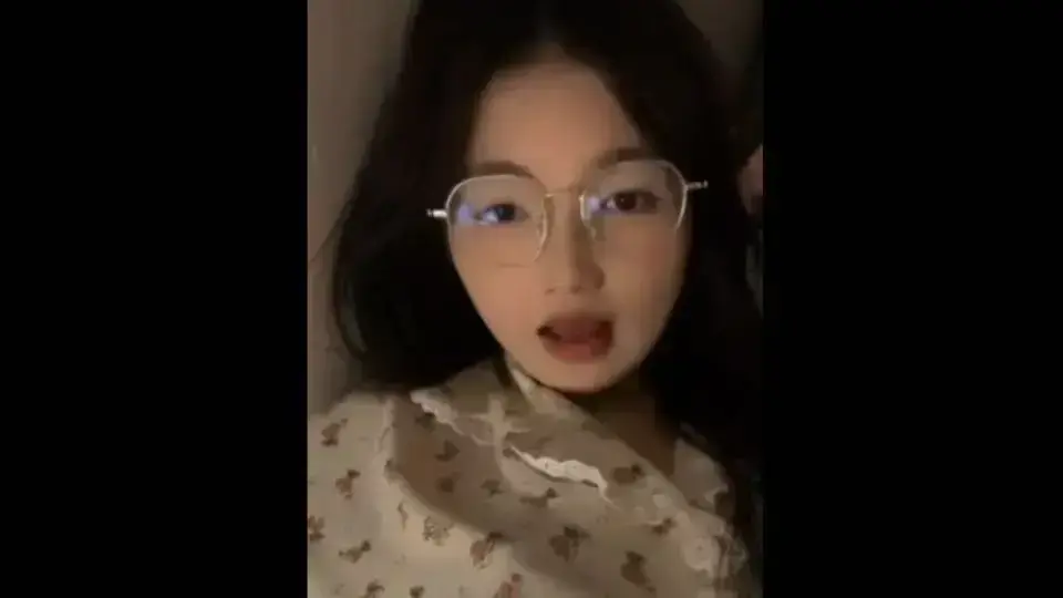 《困困兔》 / 全季超清无删减 / 治愈时刻合集 / 独家幕后花絮 / 在线流畅追剧