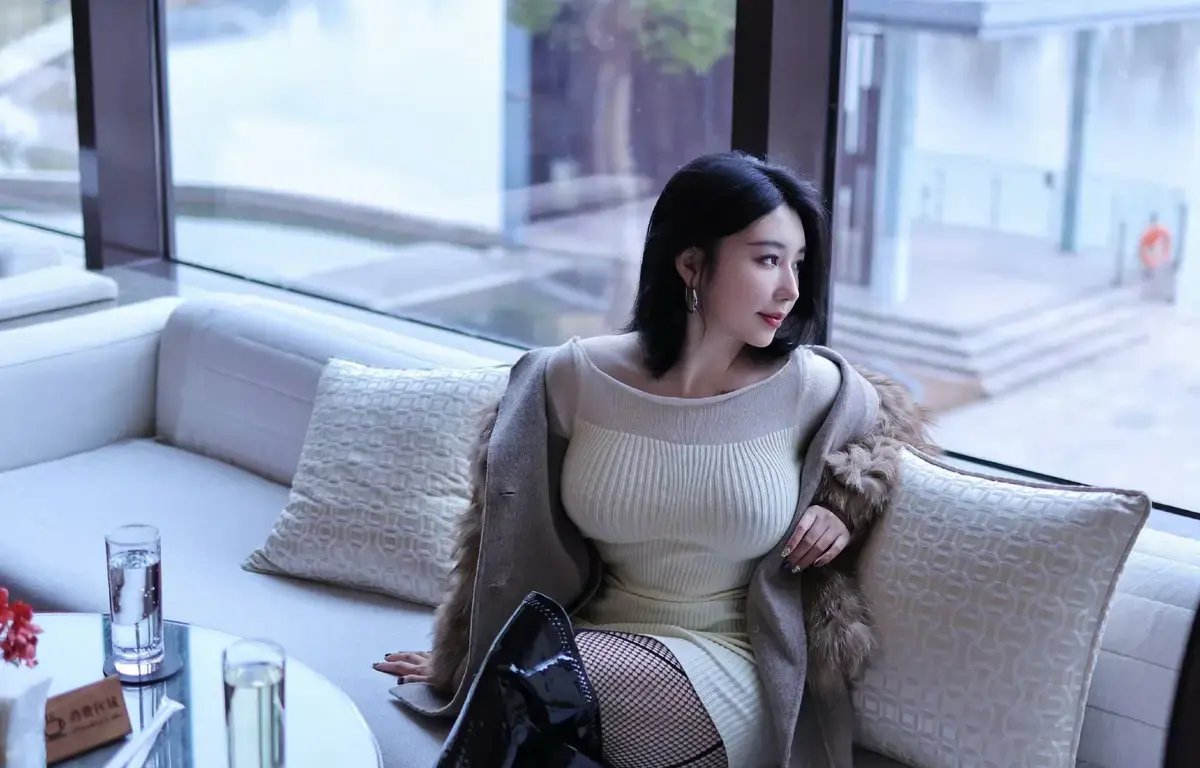 《eliy教母三人行》未删减版：超清画质下的情感故事，《eliy教母三人行》全集在线观看